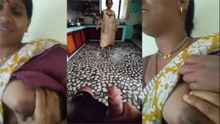 Desi Chacchi Ka Nude Boobs Pressing by Vatija – Mastibaba2